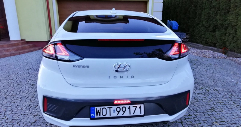 Hyundai IONIQ cena 92000 przebieg: 21000, rok produkcji 2021 z Miejska Górka małe 56